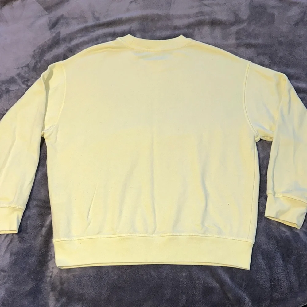 Levi’s Crewneck - Picture 9 of 9